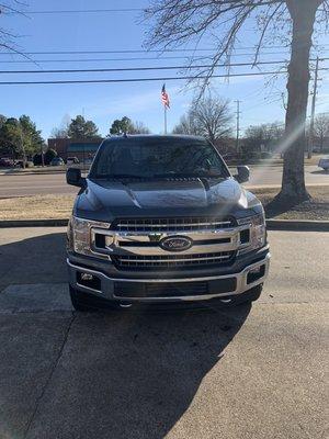 Front of perfectly detailed truck