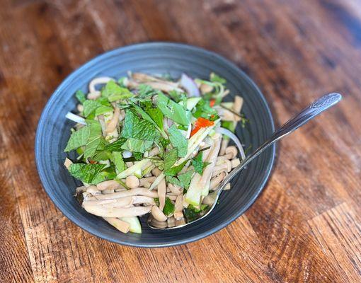 Plaa Hed (Mushroom salad)