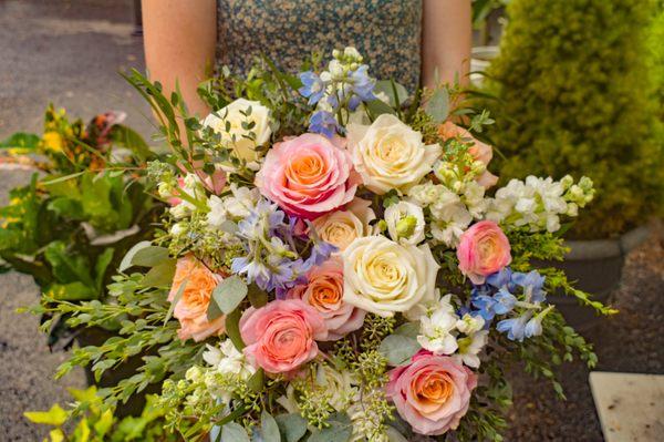 Bride's bouquet for a summer wedding