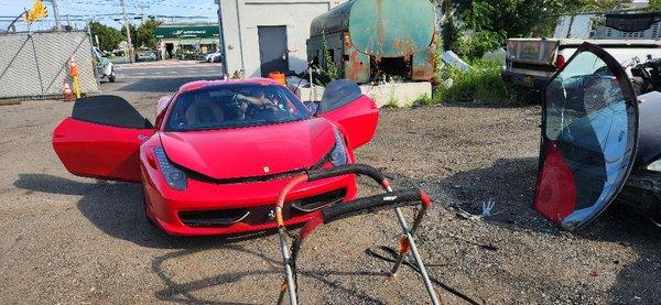 Ferrari 2016
Windshield Installation only
Done by MAG MIDNIGHT AUTO Glass