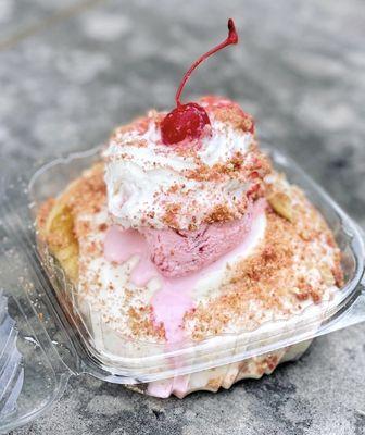 Strawberry shortcake crunch combo   : @mylifeintaste