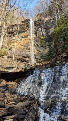 Rainbow Falls | Instagram: @telephonesmoothie