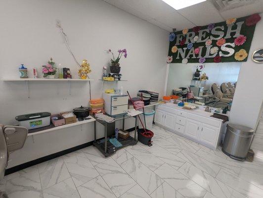 Some pictures of inside the Fresh Nails Salon.