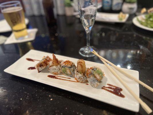 Crazy Maki roll and Prosecco