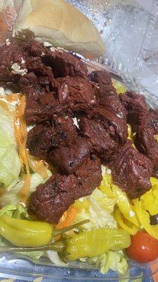 steak tip salad + banana peppers