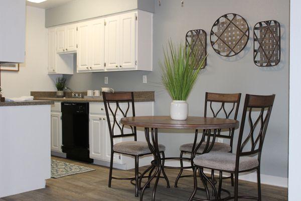 Ample Dining and Kitchen