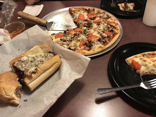 Amazing steak sub and pizza!!