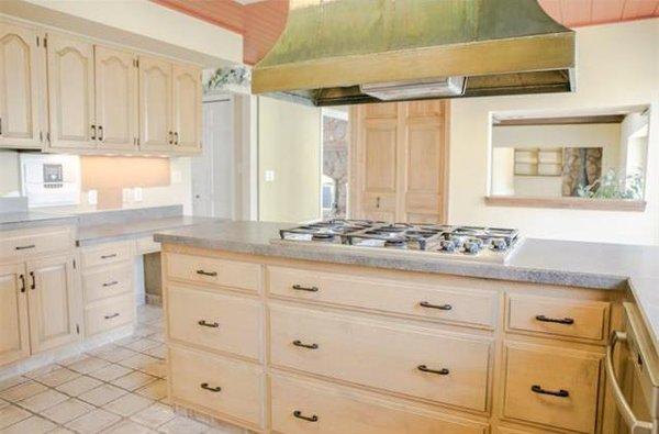 A high-end kitchen in one of our stunning rentals