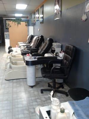 Tyna's Beauty Salon, Lido Faire Shopping Center, Newark, CA.