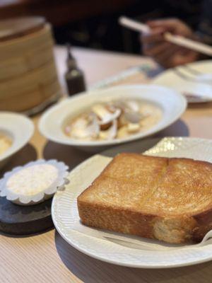 Toasted potato bread with scallop butter