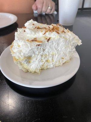 Coconut cream pie