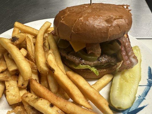 Jalapeño bacon burger