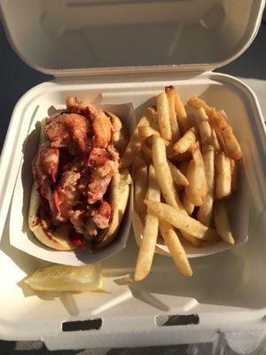 Hot lobster roll