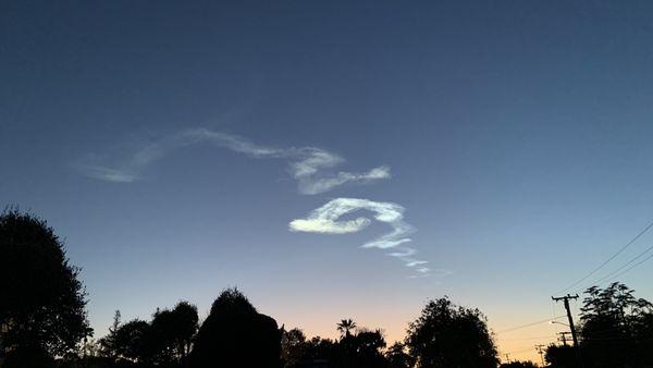 Either that's an interesting cloud formation, or I missed another rocket launch by about a half hour. (Longden and Holly)