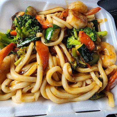 Shrimp yaka udon