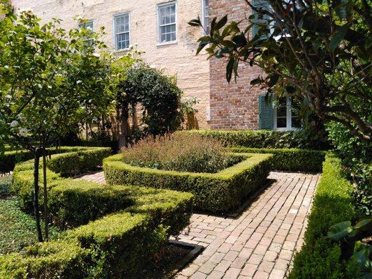 Beauregard-Keyes House and Garden