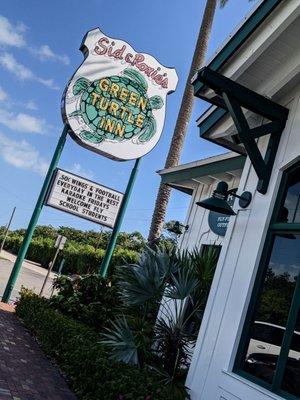 We always stop at Green Turtle Inn when passing through Islamorada, FL.  Great food!