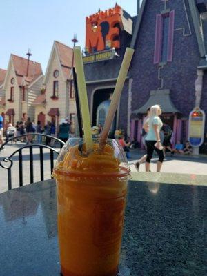 Freeze Ray Mango Banana Smoothie with color changing straws