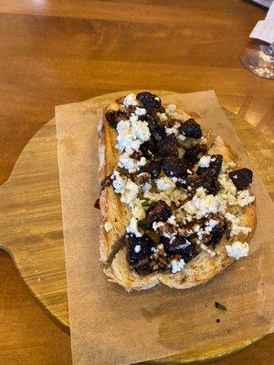 Fig & Gorgonzola Bruschetta