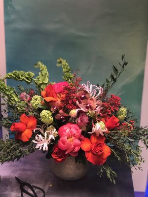 This is the most fantastic flower arrangement I have ever gotten from ANY florist EVER !    Way better than copy cat 1800- flower arrangmens