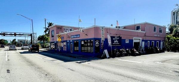 Located near the rail road tracks across street from Home Depot n Ft Lauderdale , store has side entry garage location.