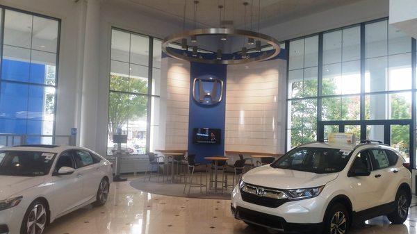 New Keenan Honda Sales Lounge