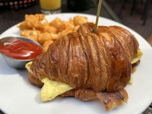 Bacon, egg and cheese croissant sandwich