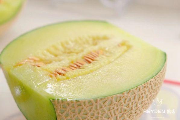 Crown Melon (YAMA grade) from Japan