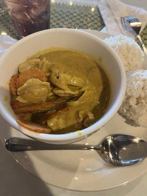 Yellow curry with pork