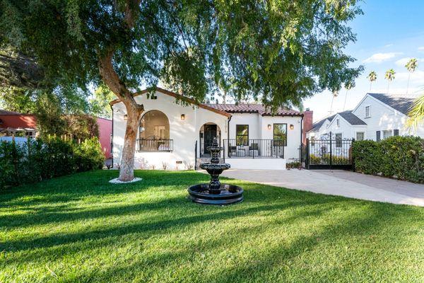 One-story addition to an existing single-family dwelling in Toluca Lake, CA. Remodel kitchen, living room and bedrooms. New open trellis.