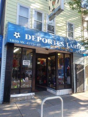 Deportes Larios Sporting Goods