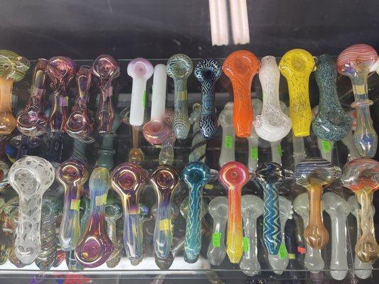 Nice glass pipes reasonable prices