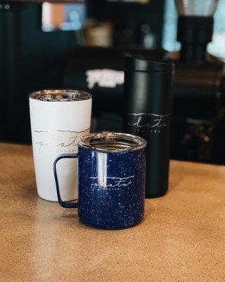 Custom laser-engraved and printed travel mugs - one for every style!