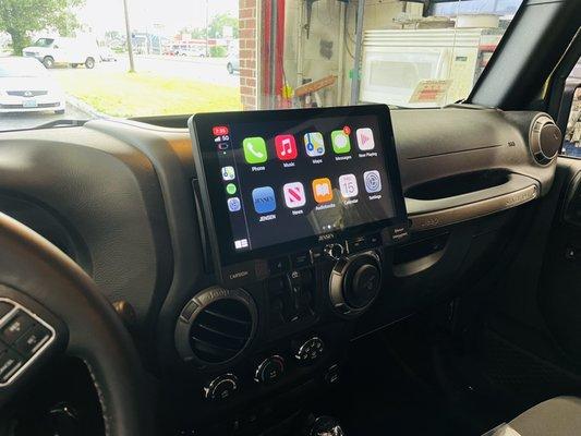 Wireless Apple CarPlay