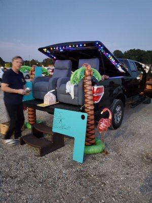 This couple does the drive in with style.