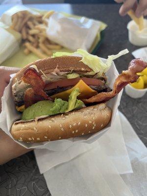 Avocado bacon cheeseburger. Delicious!!!! The fries were amazing too:-)