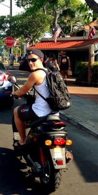 Cruisin down alii drive!