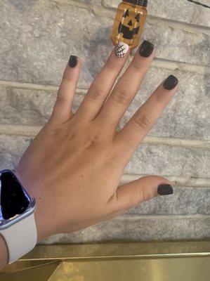 Halloween spiderweb nails