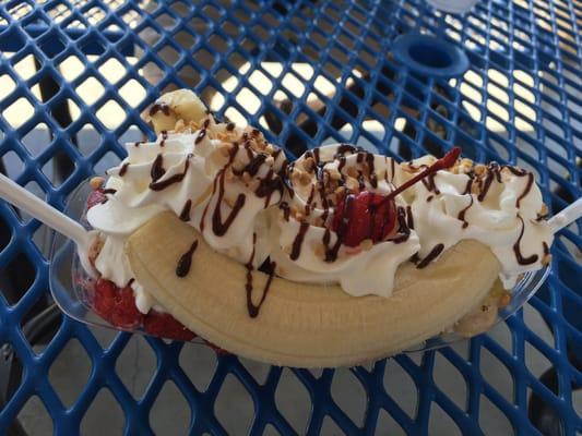 Banana split with cappuccino crunch, chocolate coconut almond, and Kahlua amaretto scoops!