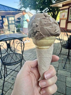 Chocolate Almond Single Scoop