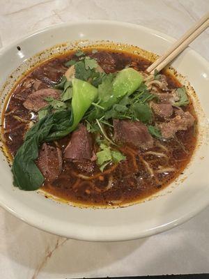 Beef noodles (med spicy)