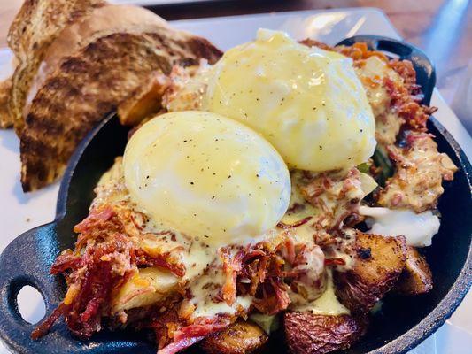 Corned beef skillet - really well-reasoned. Coulda had a little more hollandaise toast was WD.