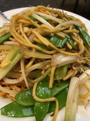 Vegetable lo mein