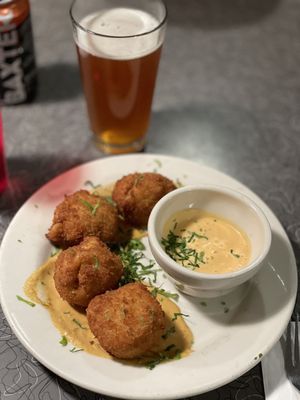 Vegan Mac & Cheese Bites