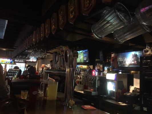 Irish plaques on the bar