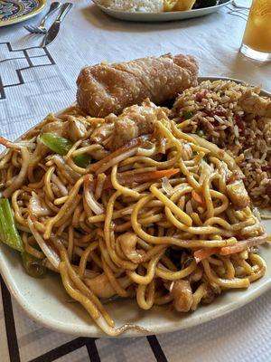 chicken lo mein lunch special