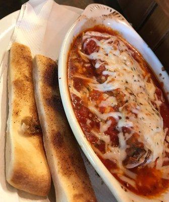 Lasagna with bread sticks. Amazing!!!!