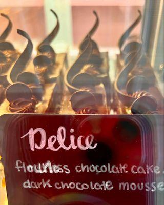 Signature Delice cake