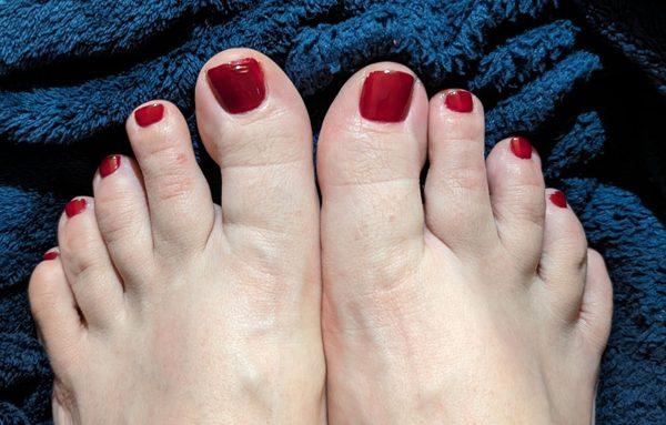 Polish pedicure