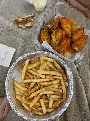 Fries & Buffalo Wings